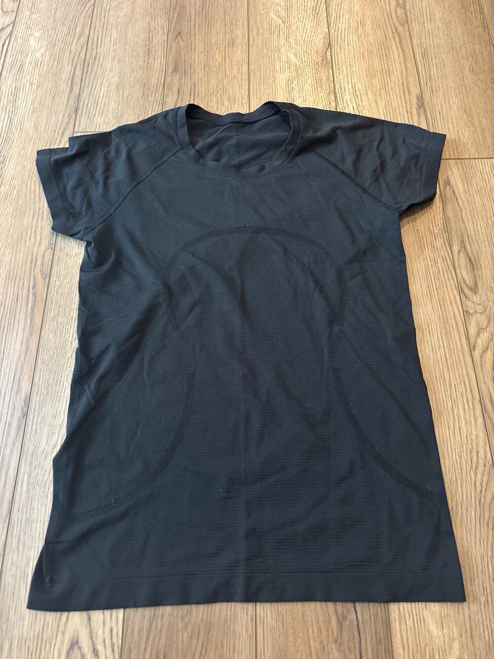 Lululemon swiftly tech short sleeve